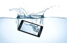 Smartphone sortie de l'eau