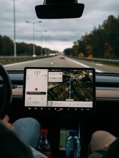 GPS indépendant ou application Smartphone? GPS indépendant ou application Smartphone?